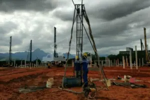 Execução de sondagem SPT em obra